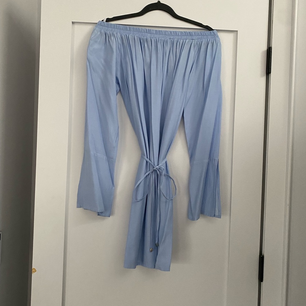 Faithfull Size 6- off the shoulder casual dress with belt